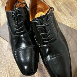 Men’s 10M Black Smooth Flex Cap Toe Florsheim